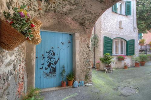 Imagen de la galería de Appartamento in Villa a 5 KM dal mare, en Albisola Superiore