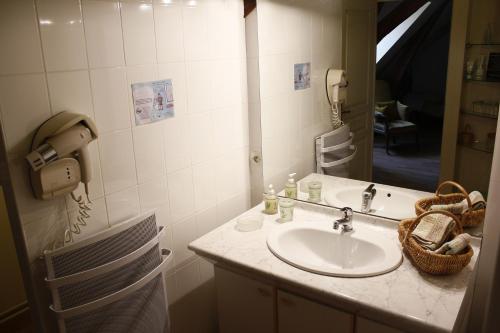 Bilik mandi di Manoir de la Blonnerie