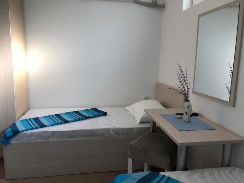 Gallery image of Apartments and Villas Janev in Star Dojran