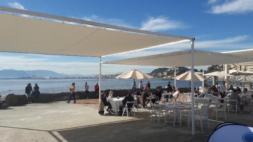 Private townhouse with roof terrace close to the beach