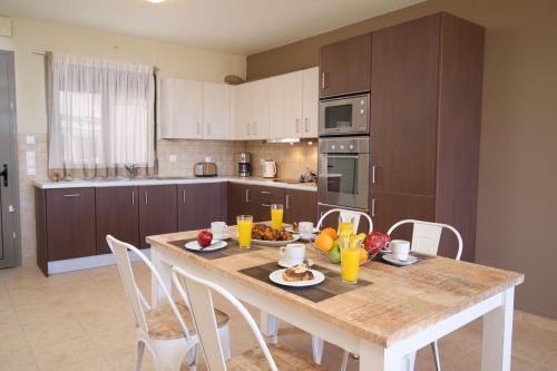 Dining area sa apartment