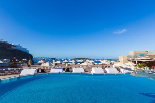 Bazen u objektu Gloria Palace Royal Hotel & Spa ili u blizini