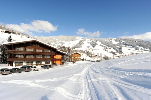 Hotel-Pension Schattberg خلال فصل الشتاء