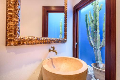 Gallery image of Villa Can Azul in Cala Tarida