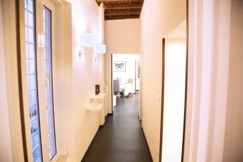 H-Aviva Giubbonari Apartment