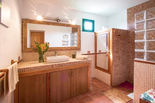 Vonios kambarys apgyvendinimo įstaigoje Casa Mi Tio Perico