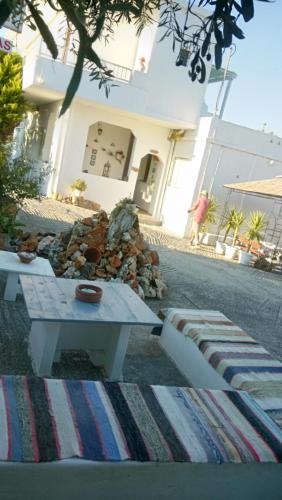 Gallery image of Skyros Koxilas Studios in Skiros