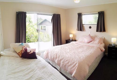 Imagem da galeria de Hillside Heaven quiet and comfortable em Rotorua