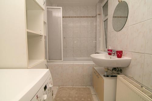 A bathroom at Apartment Lidman n°2