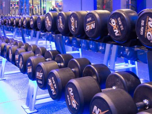 Spordikeskus ja/või sportimisvõimalused majutusasutuses The Connacht Hotel