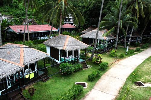 an aerial view of a resort with palm trees at 1511 Coconut Grove in Tioman Island