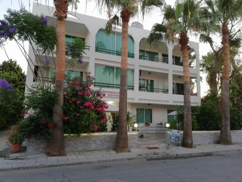 Gallery image of Marianna Hotel Apartments in Limassol