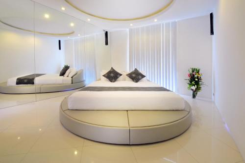 Katil atau katil-katil dalam bilik di 4BR Villa Minggu - Minggu Villas Seminyak