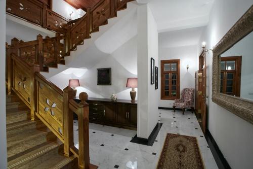 Manor House Bandarawela By Seven Angelsにあるテレビまたはエンターテインメントセンター