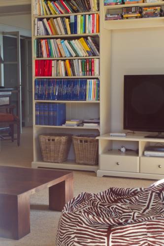 Televisyen dan/atau pusat hiburan di Villa Cristina luxury property in Rapallo