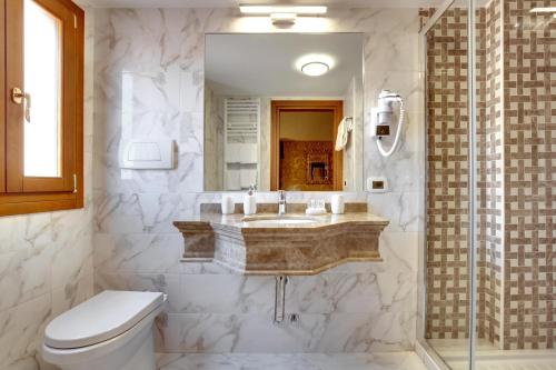 Hotel Casanova Image