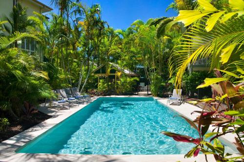 Noosa Outrigger Beach Resort — Swimming pool