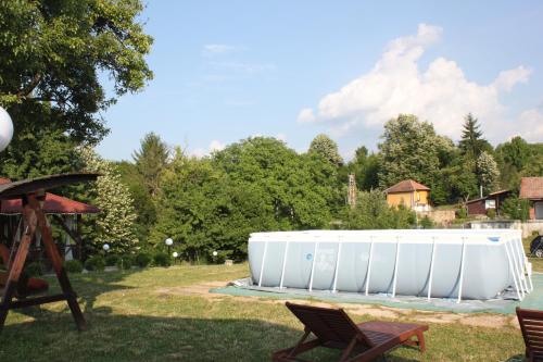Φωτογραφία από το άλμπουμ του Guest House Daskalov σε Chervena Lokva