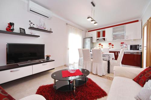 Η κουζίνα ή μικρή κουζίνα στο Villa Marko
