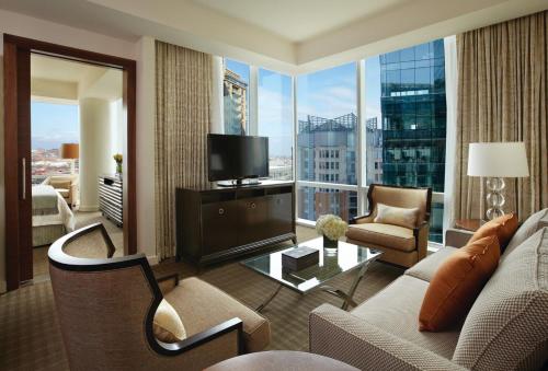 Four Seasons Baltimore Image