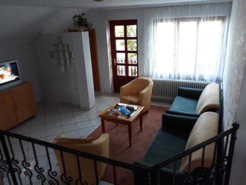 Χώρος καθιστικού στο Rózsa apartman