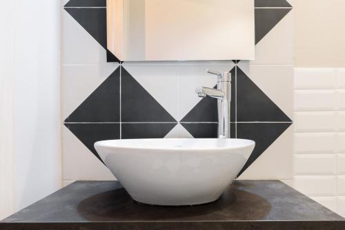 Fan House 22 Deluxe San Siro M1 M5 WiFi