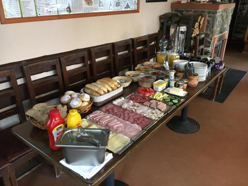 Jídlo v penzionu nebo okolí