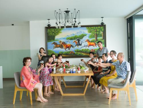 Gæster der bor på Harbor View Villa