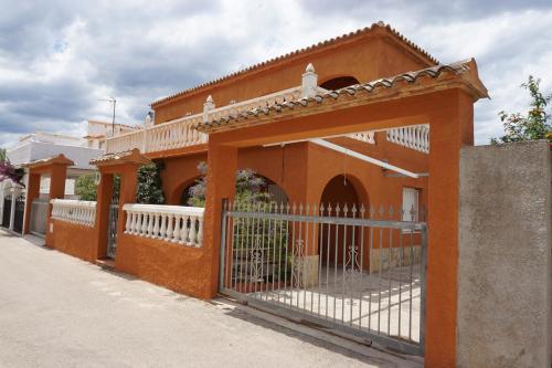 Vakantiehuis Oliva , Oliva, Spanje . Boek nu je hotel!