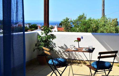 Μπαλκόνι ή βεράντα στο Sonia's House with Garden