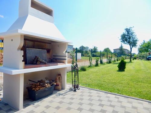 Ground Floor Apartments With Spacious Backyard – Photos 5