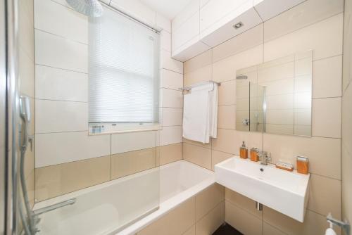Central London Apartment - Great Location photo 91