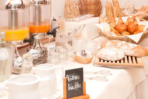 Jídlo v hotelu nebo okolí