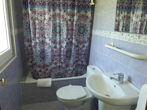A bathroom at Apartamentos Guadalupe