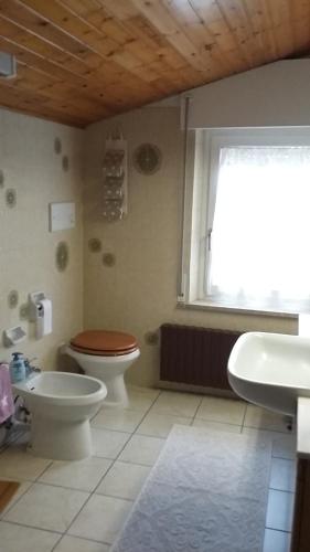 Ένα μπάνιο στο Appartamento Magnolia