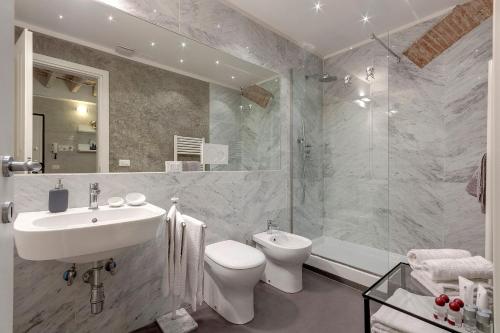 Ένα μπάνιο στο De Rustici Apartment