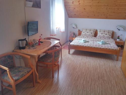 Vuode tai vuoteita majoituspaikassa Rooms Josip