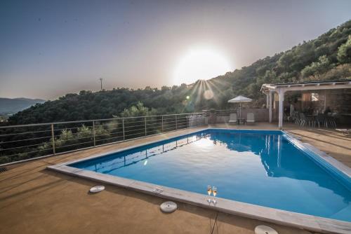 Aksos Suites Accessible Accommodation