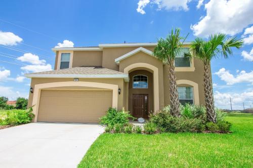 Palm Golf, 6 Bedroom Home, South Facing Pool, Relaxing Spa, Games Room, WiFi & Cable, Gated Resort, Providence, Floirda, Davenport, United States