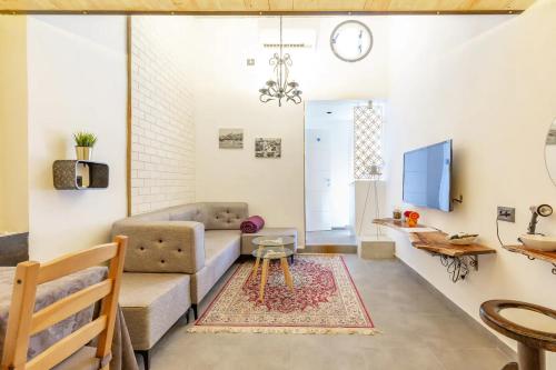Retro Loft By The Beach★