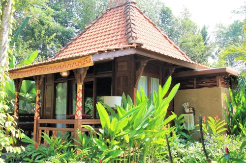 Taman di luar Villa Sindu Ubud