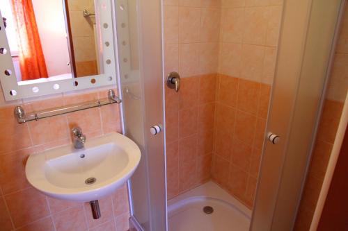 Un baño de Retro Vrbovec