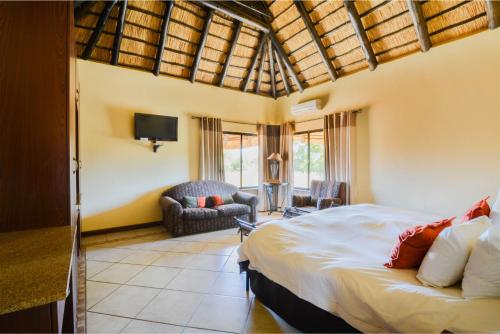 Katil atau katil-katil dalam bilik di Zebula Golf Estate & Spa Executive Holiday Homes