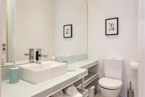Three bedroom apartment in historical centre -Bairro Alto