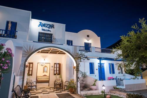Bangunan di mana terletaknya aparthotel ini