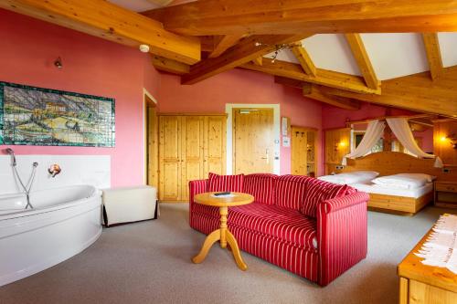 Gallery image of Hotel Rosa Resort in Cavareno