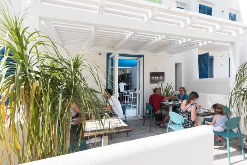 Επισκέπτες που μένουν στο Isule Rooms & Breakfast