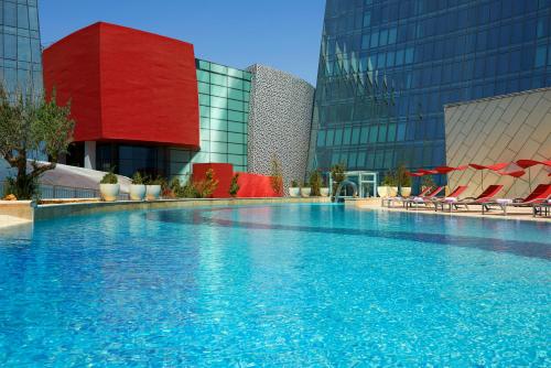 Gallery image of Apartments by Fairmont Baku Flame Towers in Baku