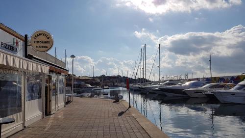 Saint Raphael - Appartement dans villa au calme à Valescure y- Prix inchangés