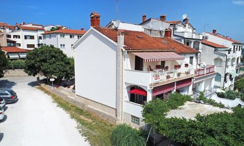 Apartment Sambris No 1